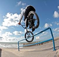 BMX street, le pro-rider franais Joris Coulomb